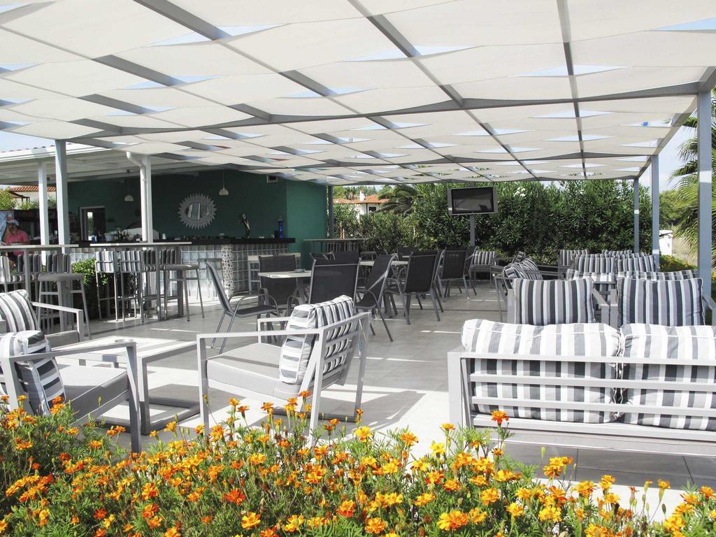 Hotel Azur Kriopigi Buitenkant foto