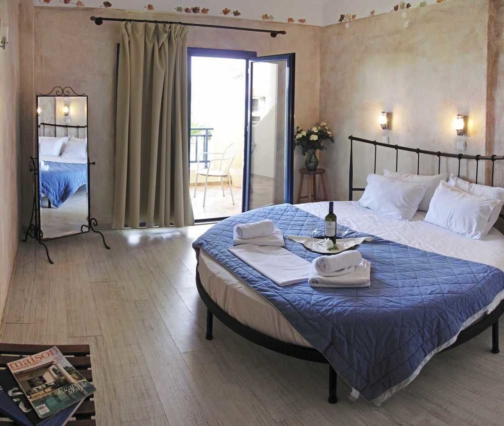 Hotel Azur Kriopigi Buitenkant foto