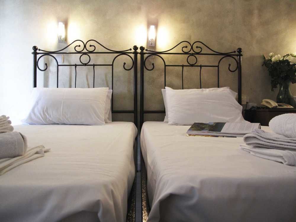 Hotel Azur Kriopigi Buitenkant foto